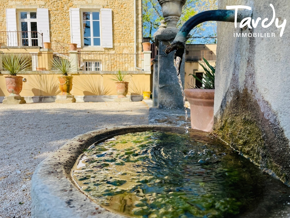 Proprit d'exception sur 14 ha - 84000 AVIGNON  - Avignon - Bastide Orange 84