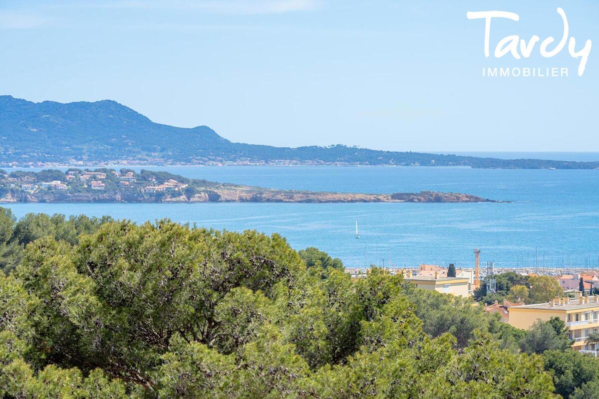 Contemporaine, vue mer panoramique, port  pieds - 83150 BANDOL - Bandol