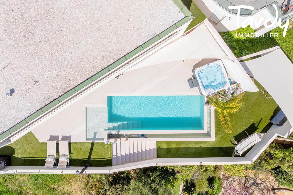 Contemporaine, vue mer panoramique, port  pieds - 83150 BANDOL - Bandol