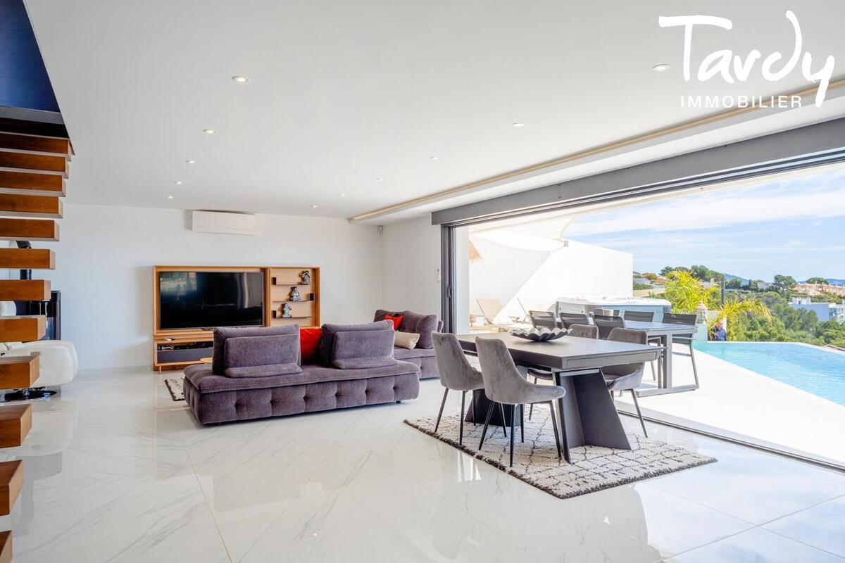 Contemporaine, vue mer panoramique, port  pieds - 83150 BANDOL - Bandol