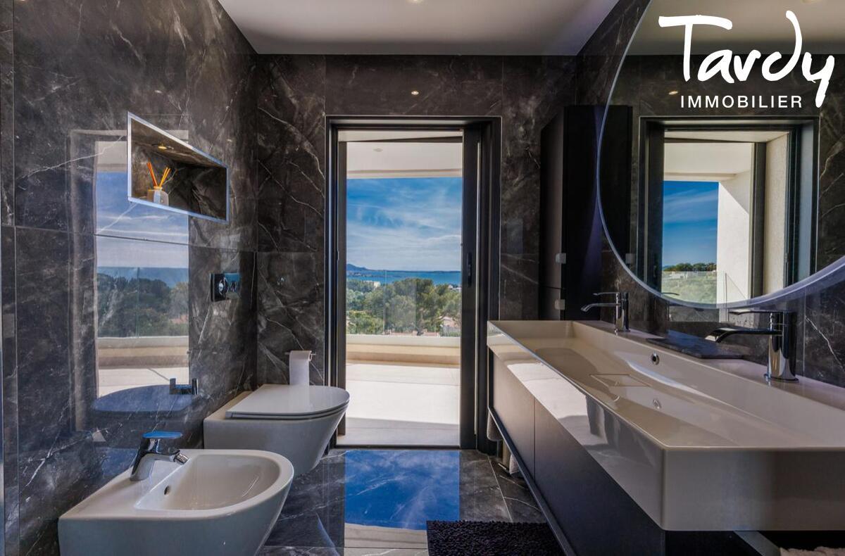 Contemporaine, vue mer panoramique, port  pieds - 83150 BANDOL - Bandol - VILLA D'ARCHITECTE