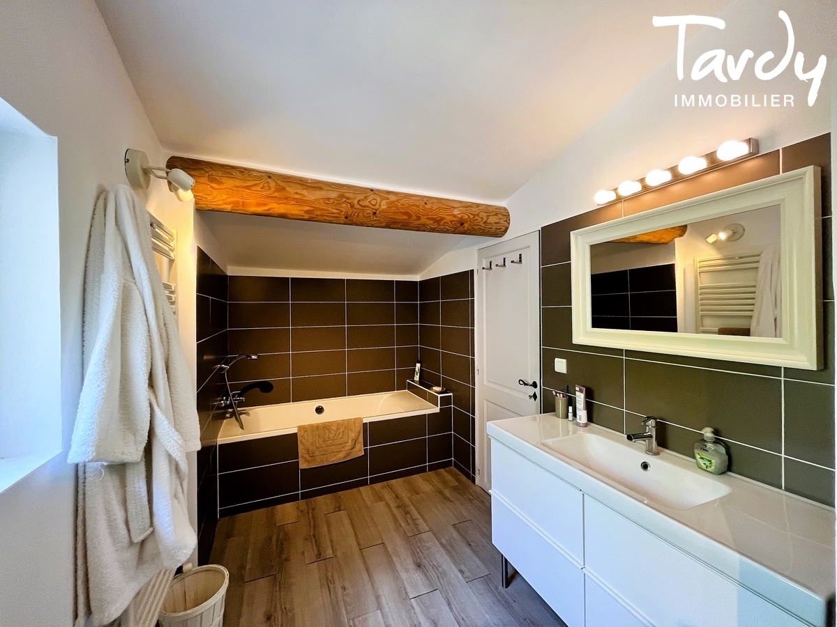 Maison de charme  - spacieuse et conviviale -  13100 AIX-EN-PROVENCE - Aix-en-Provence