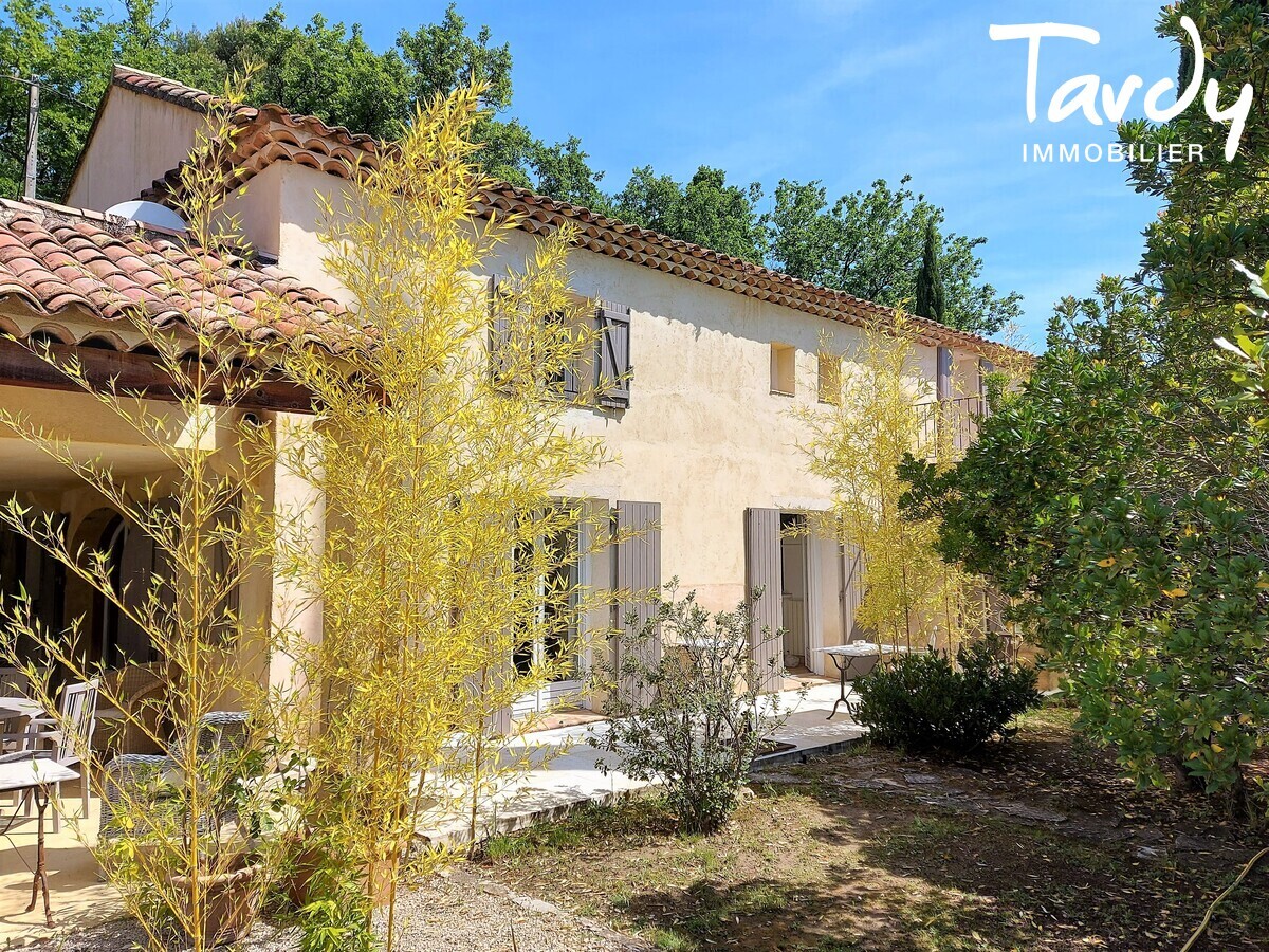 Bastide contemporaine - village  pied - 84160 LOURMARIN - Lourmarin - Lourmarin immobilier
