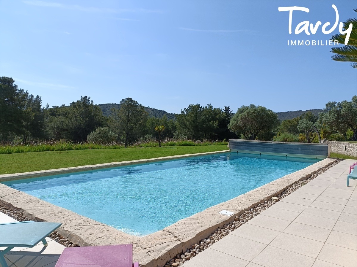 Grande Maison Familiale avec piscine  83230 BORMES LES MIMOSAS  - Bormes-les-Mimosas - Villa Cap Bnat Bormes les Mimosas Vue mer Grande Piscine Tardy Immobilier