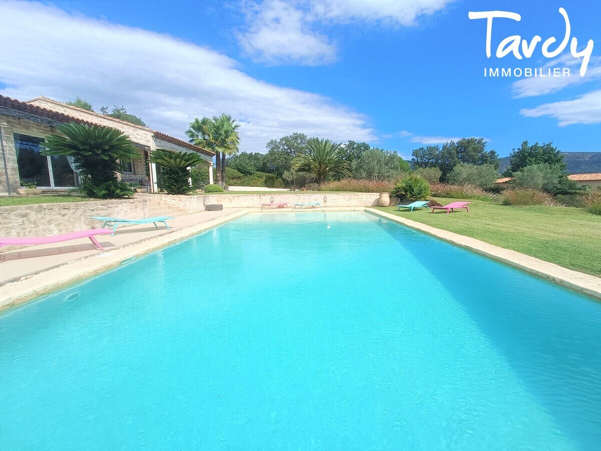 Grande Maison Familiale avec piscine  83230 BORMES LES MIMOSAS  - Bormes-les-Mimosas - Grande Villa familiale Bormes les Mimosas Vue mer Grande Piscine Tardy Immobilier