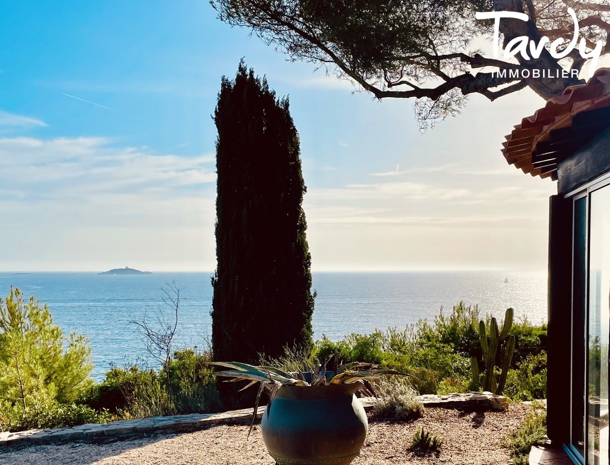 Villa front de mer, La Cride, proche port et plage - 83110 SANARY SUR MER - Sanary-sur-Mer