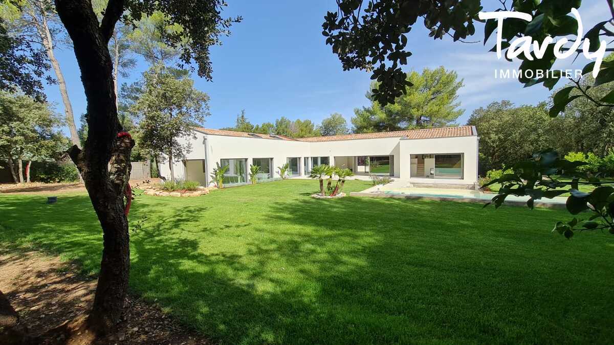 Villa d'architecte contemporaine - 13100 AIX-EN-PROVENCE - Aix-en-Provence