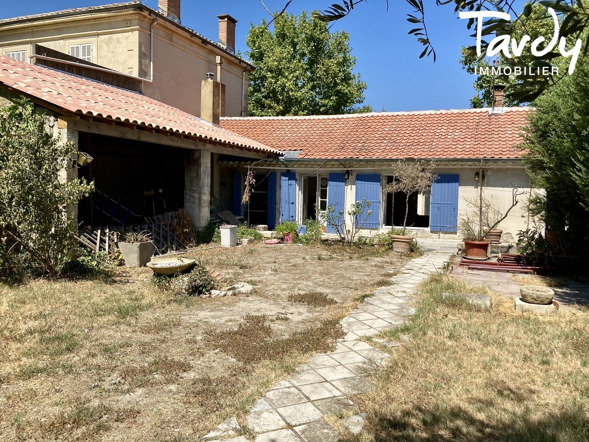 Maison de village proche de la gare TGV d'Avignon - 13570 BARBENTANE - Barbentane - MAISON DE VILLAGE AVEC JARDIN 13570 BARBENTANE