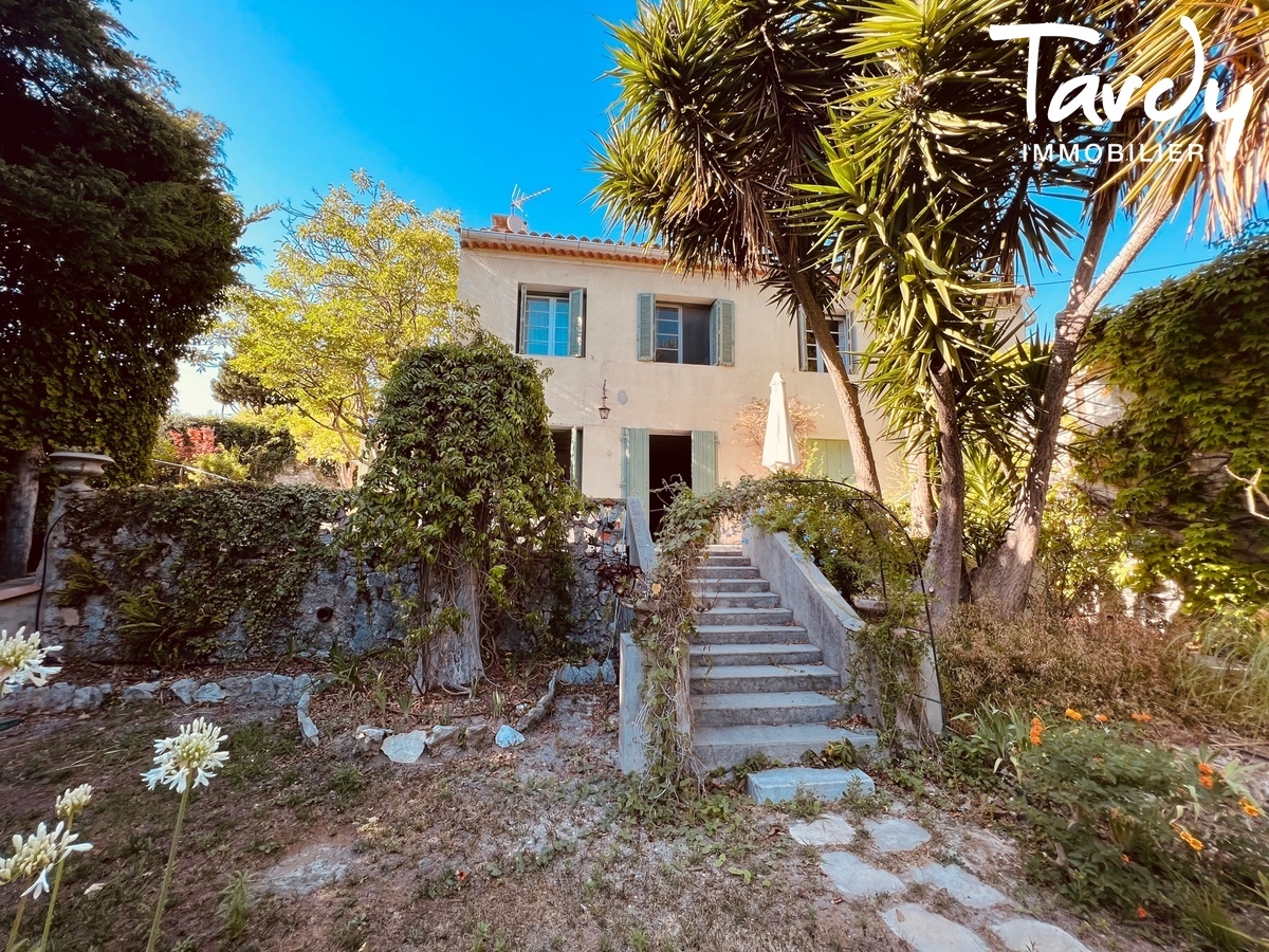 Villa ancienne, port  pieds - 13260 CASSIS - Cassis