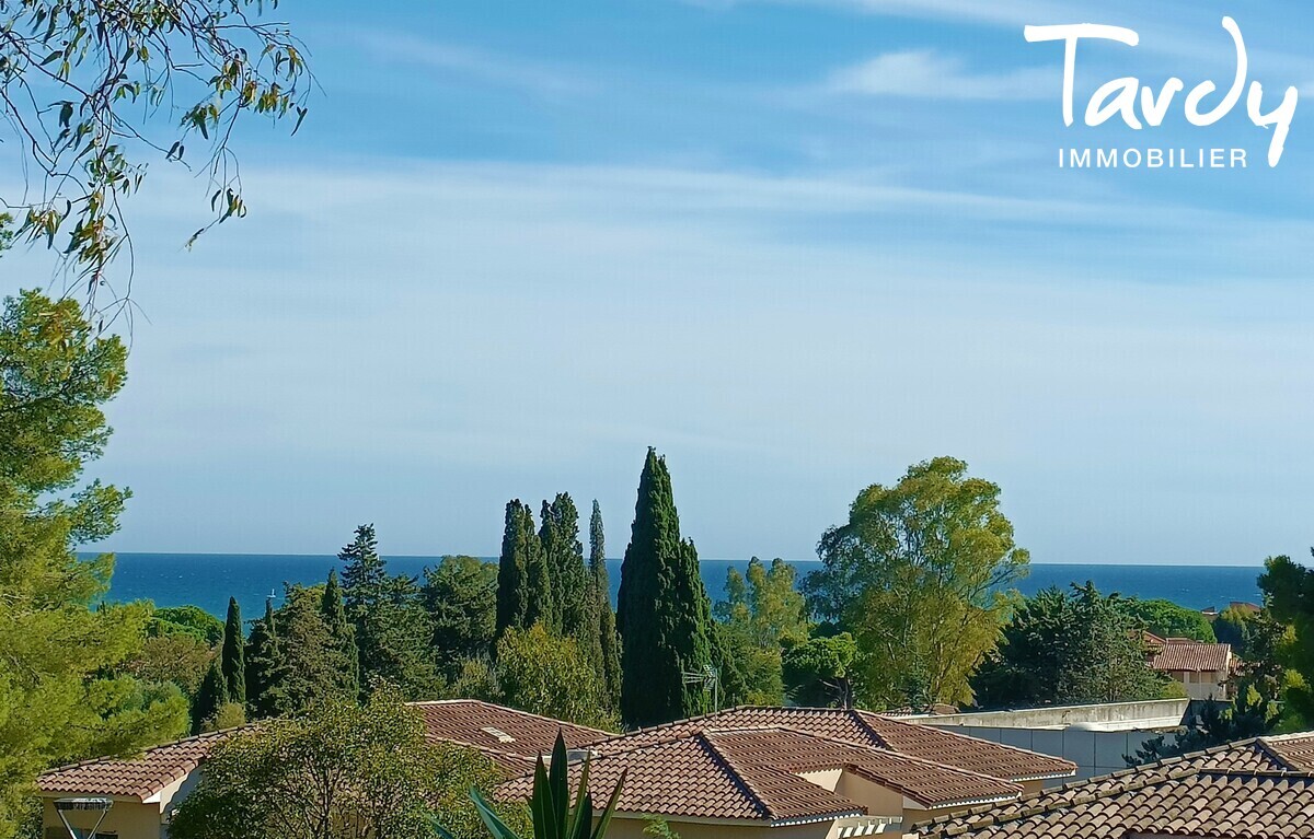 Somptueux Appartement T4 Vue mer Chteau Horace Vernet  83250 LA LONDE LES MAURES - La Londe-les-Maures - Appartement T4 Vue mer Chteau avec Terrasse Tardy Immobilier Var