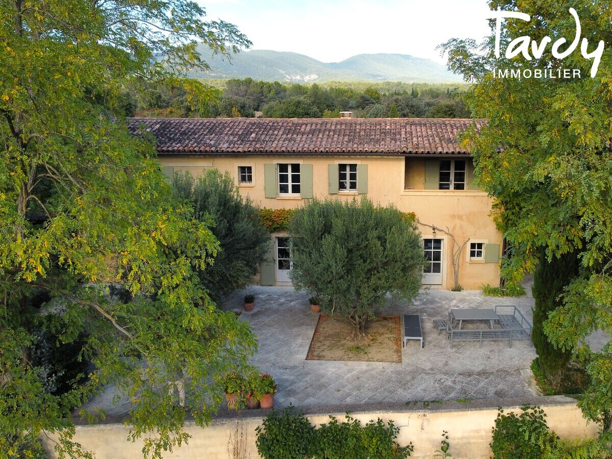 Mas en pierre avec maison d'amis - Charme de l'ancien - 84160 LOURMARIN - Lourmarin - Mas de caractre  3 minutes de Lourmarin.
