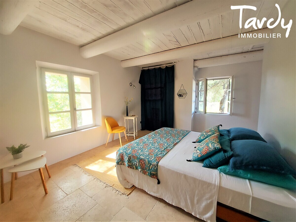 Mas en pierre avec maison d'amis - Charme de l'ancien - 84160 LOURMARIN - Vaugines