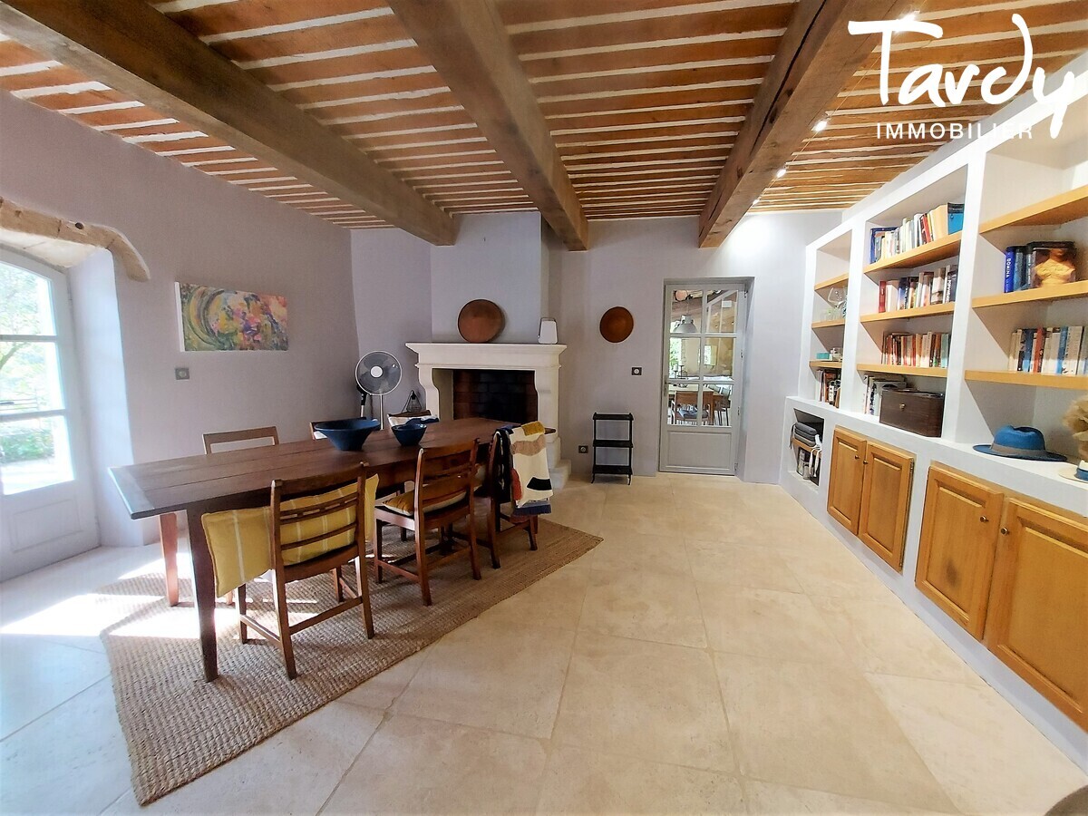 Mas en pierre avec maison d'amis - Charme de l'ancien - 84160 LOURMARIN - Vaugines