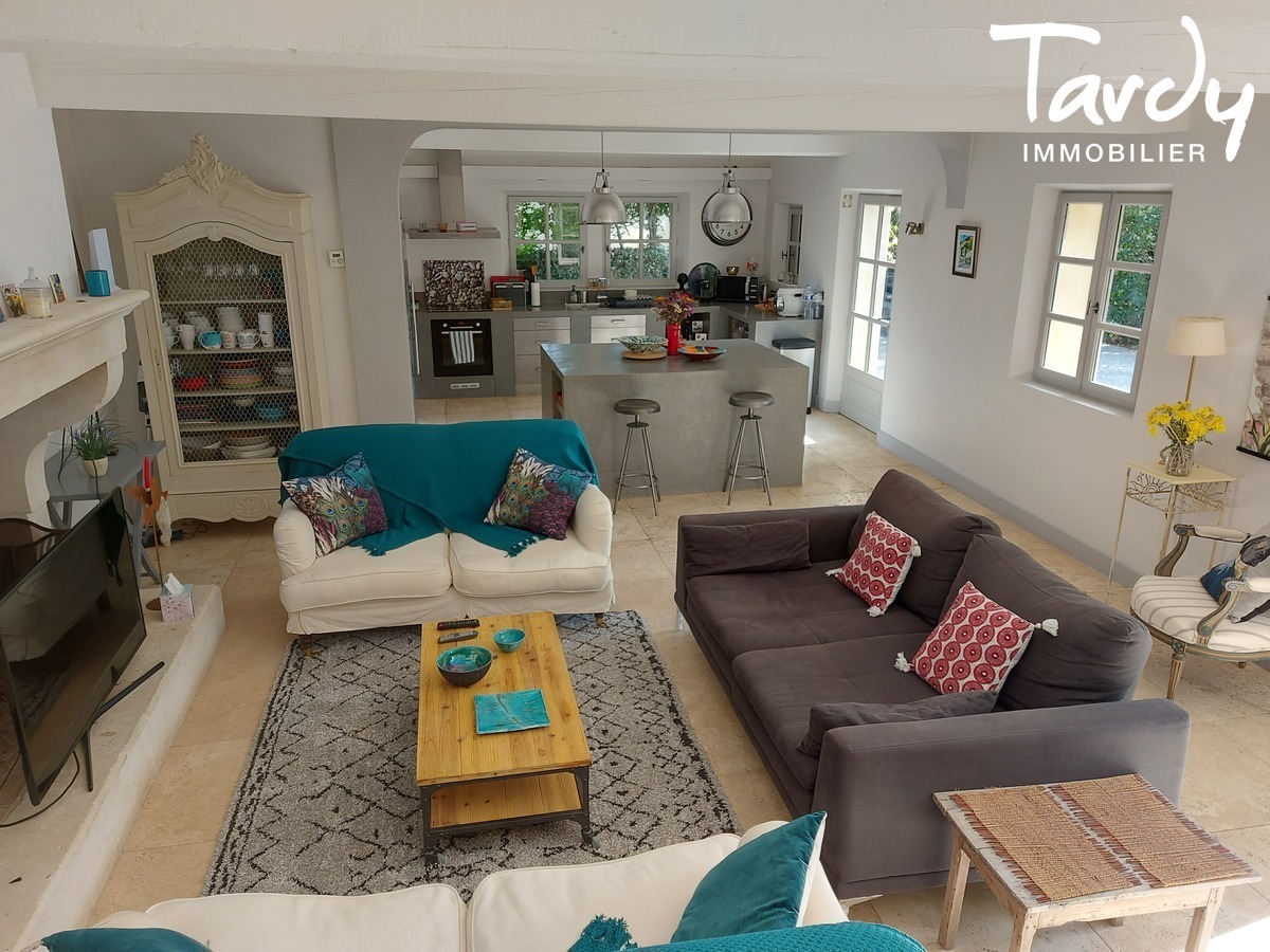 Mas en pierre avec maison d'amis - 84160  VAUGINES - Lourmarin