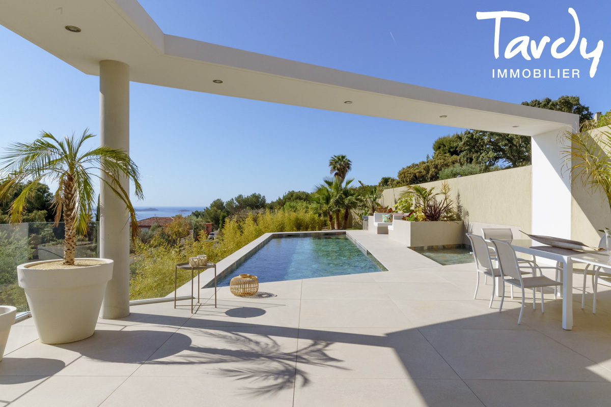 Ultra-contemporaine, vue mer, FNR - 83150 BANDOL - Bandol - Villa contemporaine vue mer  Bandol tardy Immobilier
