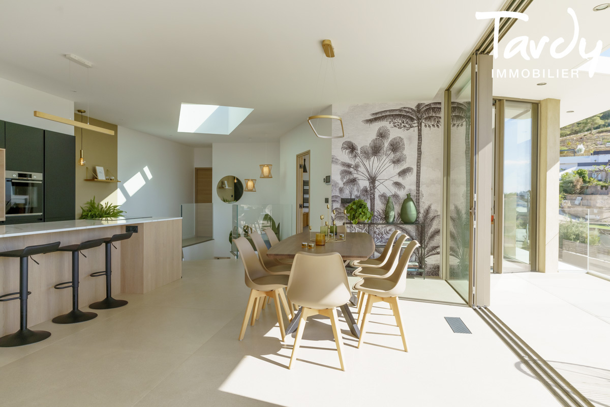 Ultra-contemporaine, vue mer, FNR - 83150 BANDOL - Bandol