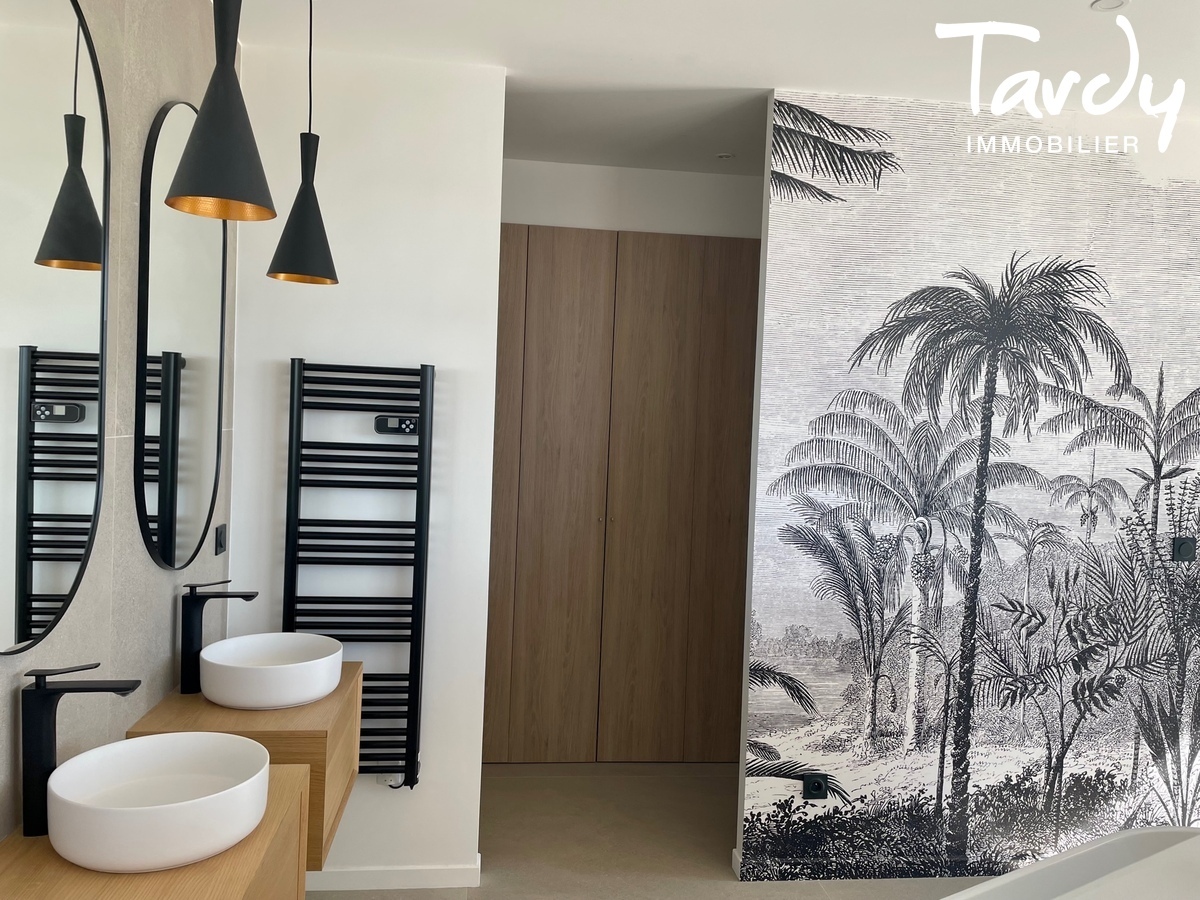 Ultra-contemporaine, vue mer, FNR - 83150 BANDOL - Bandol