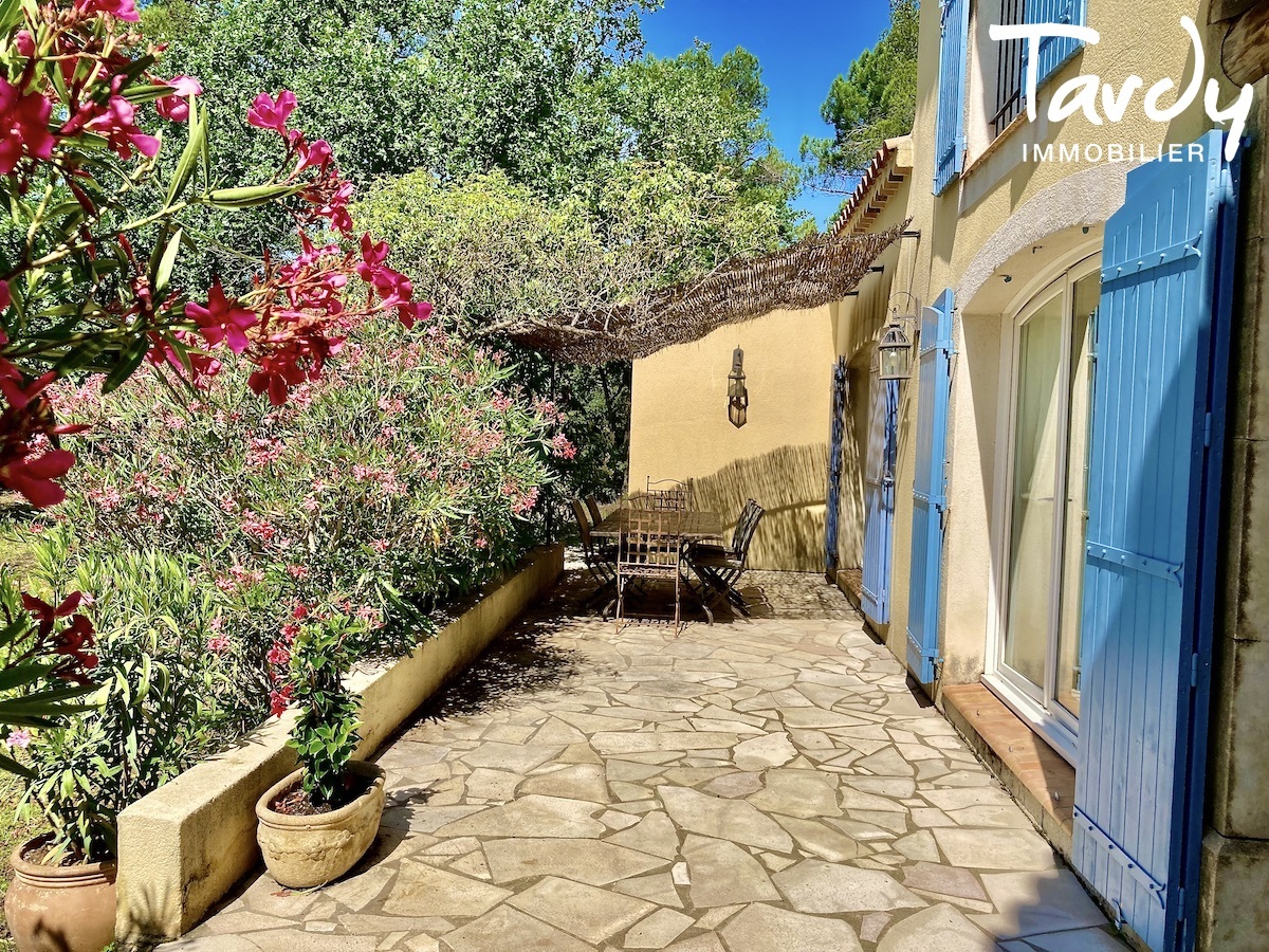 Maison avec dpendances dans le triangle d'or - 84220 ROUSSILLON - Goult - MAISON AVEC DEPENDANCES TRIANGLE D'OR 84220 ROUSSILLON
