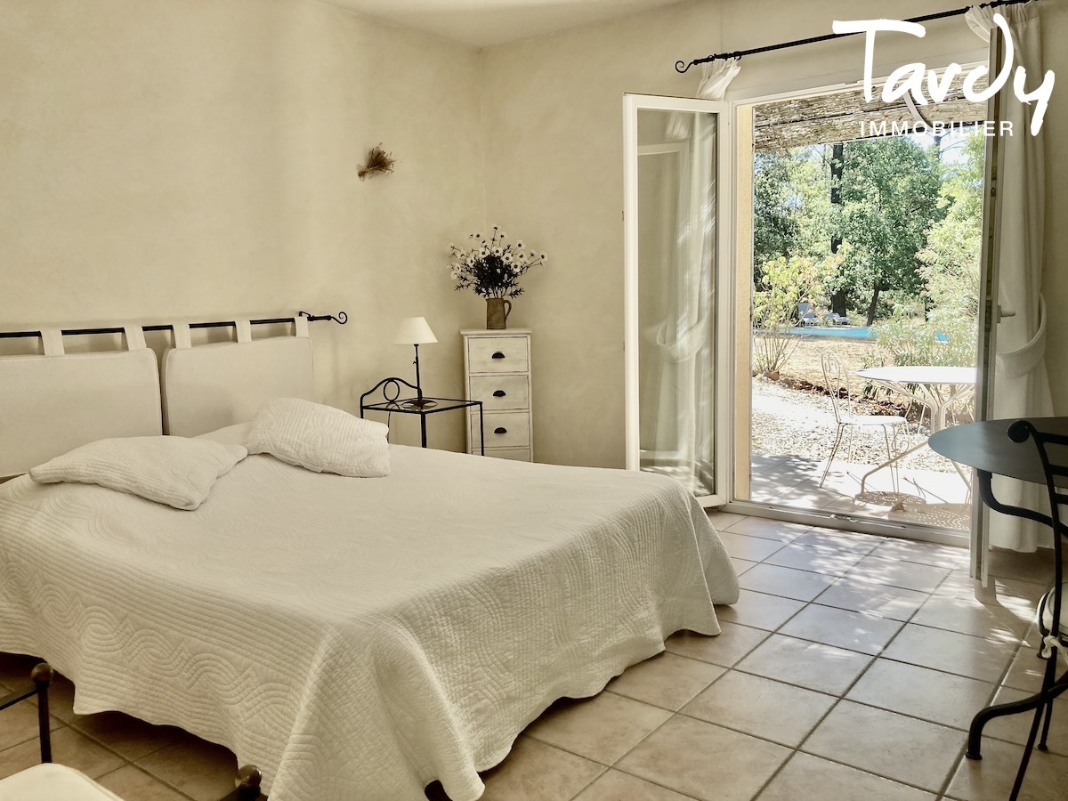 Maison avec dpendances dans le triangle d'or - 84220 ROUSSILLON - Goult - VILLA NEO PROVENCALE LUBERON 84220 ROUSSILLON