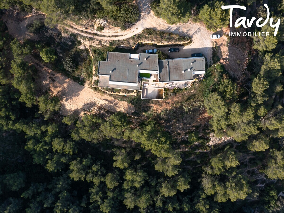 Villa californienne rcente de plain pied - 83150 BANDOL - Bandol - Villa rcente BANDOL avec 9000 m2 de terrain