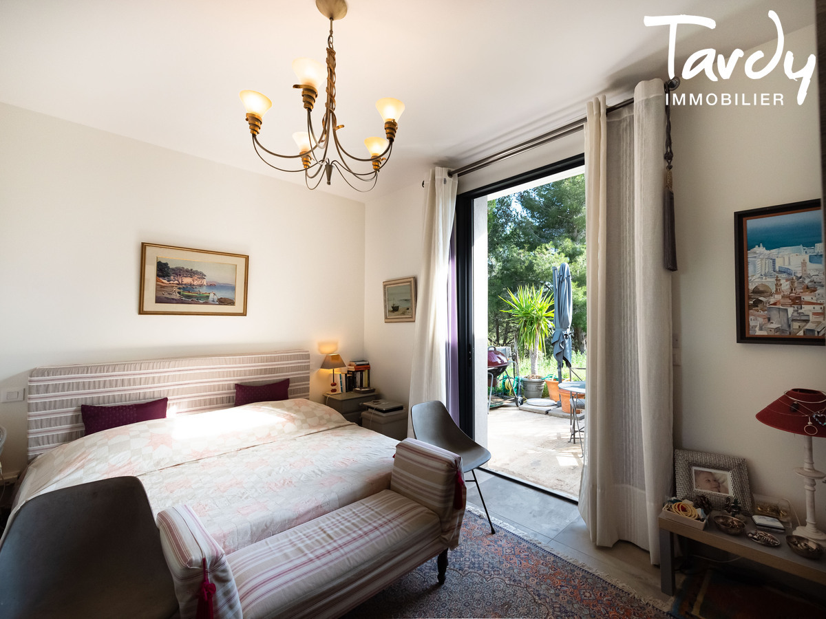Villa californienne rcente de plain pied - 83150 BANDOL - Bandol - Suite parentale ouverte sur l'extrieur