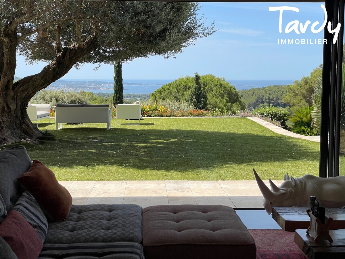 Villa plain pied, vue mer, terrain plat - 83110 SANARY-SUR-MER - Sanary-sur-Mer - Villa rcente vue mer 83110 sanary sur mer, Tardy Immobilier