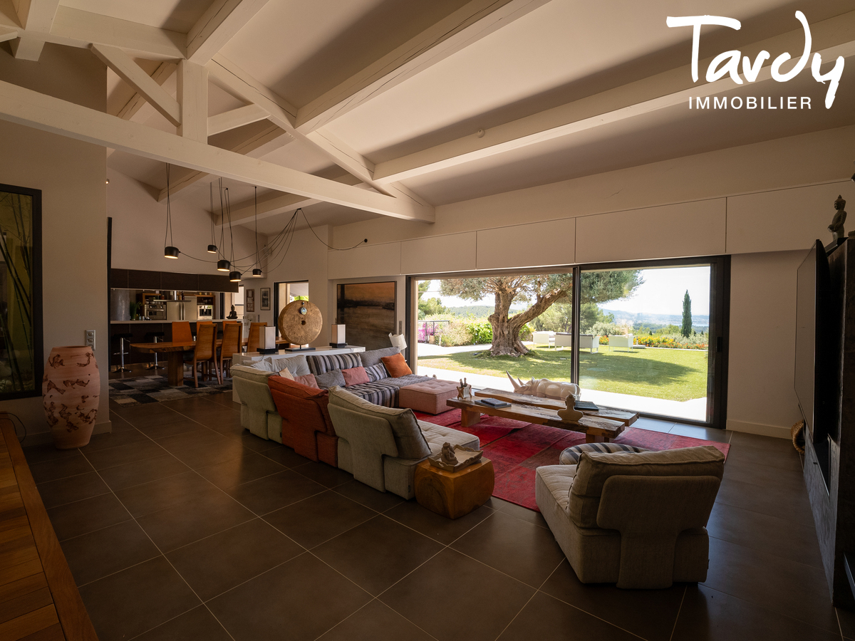 Villa plain pied, vue mer, terrain plat - 83110 SANARY-SUR-MER - Sanary-sur-Mer