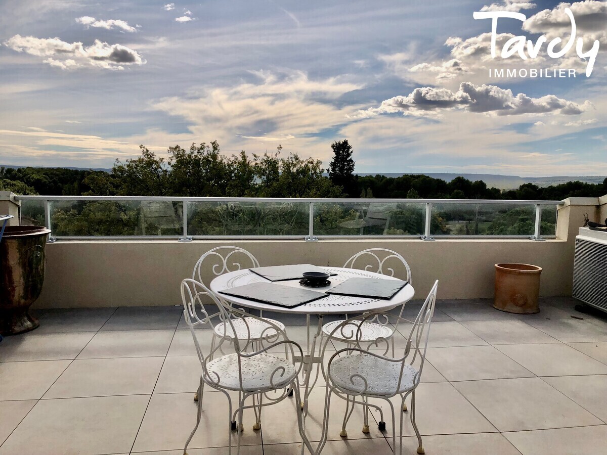 Appartement dernier tage - Vue Golf - 13090 AIX-EN-PROVENCE - Aix-en-Provence