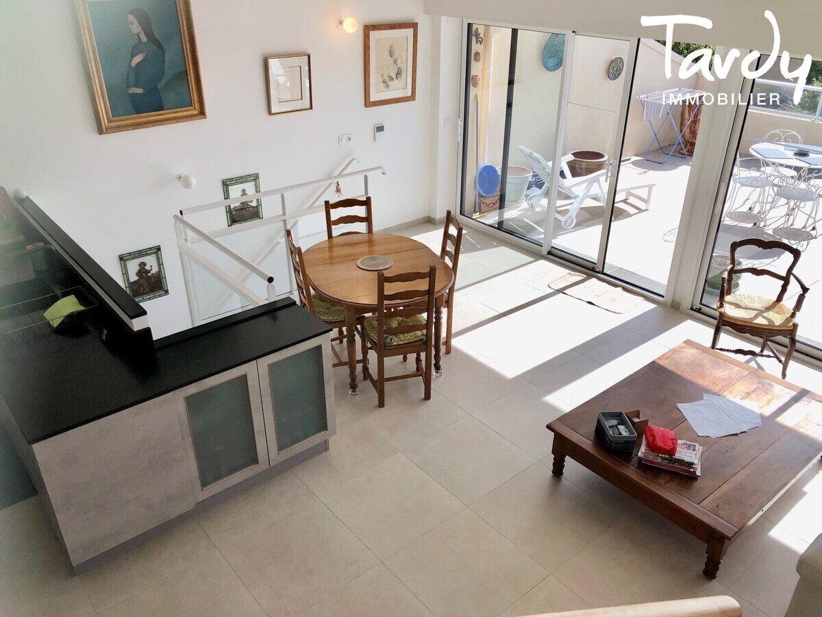 Appartement dernier tage - Vue Golf - 13090 AIX-EN-PROVENCE - Aix-en-Provence