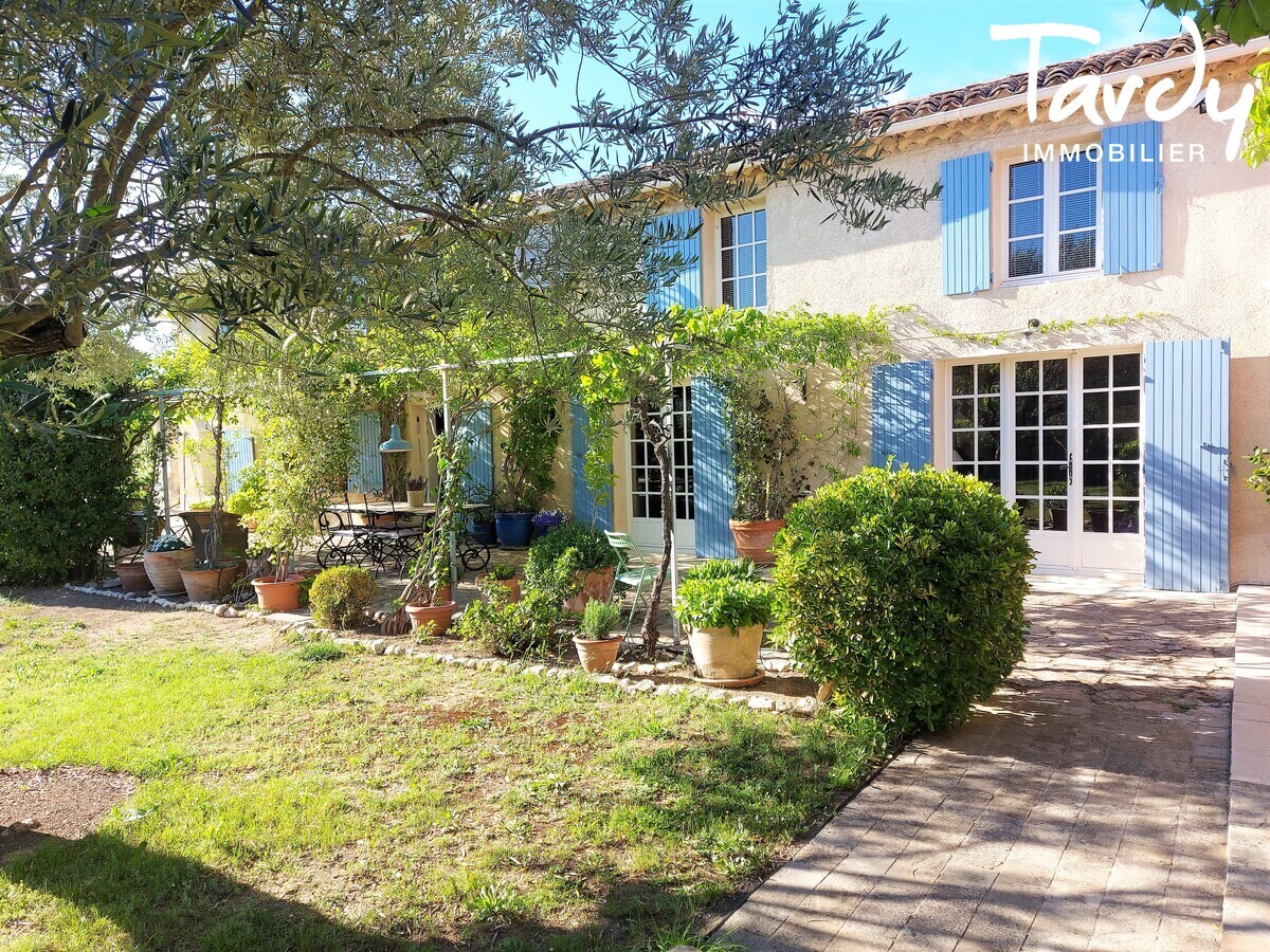 Mas en pierres - au coeur des vignes - 84160 CUCURON - Lourmarin - Mas de charme Lourmarin