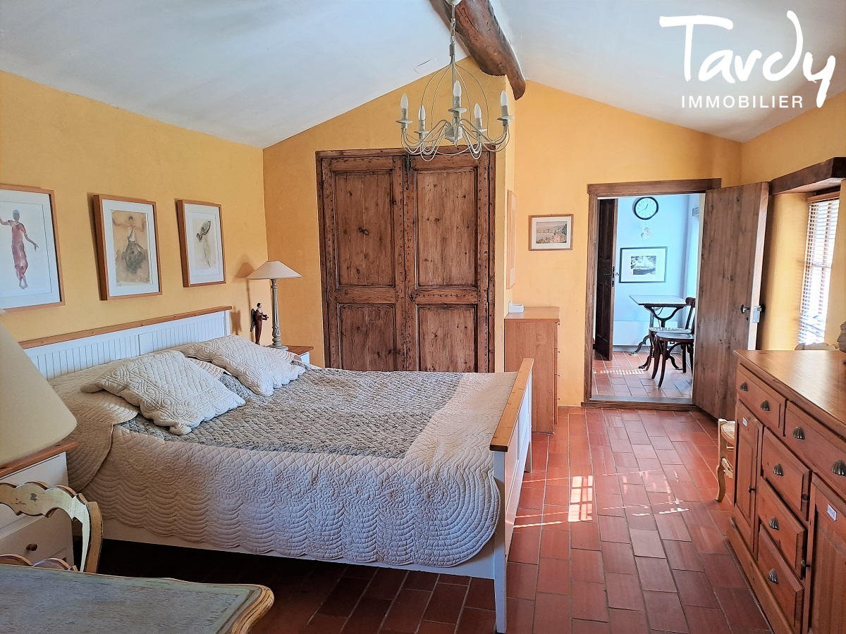 Mas en pierres - au coeur des vignes - 84160 CUCURON - Lourmarin