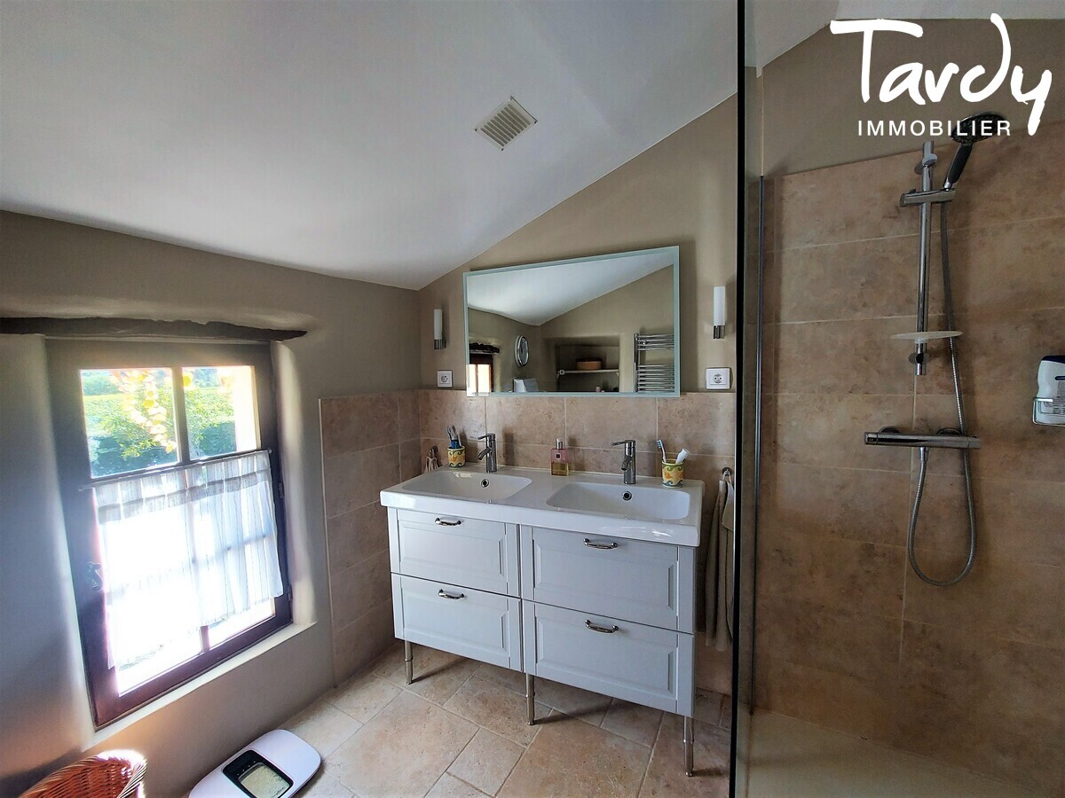 Mas en pierres - au coeur des vignes - 84160 CUCURON - Lourmarin
