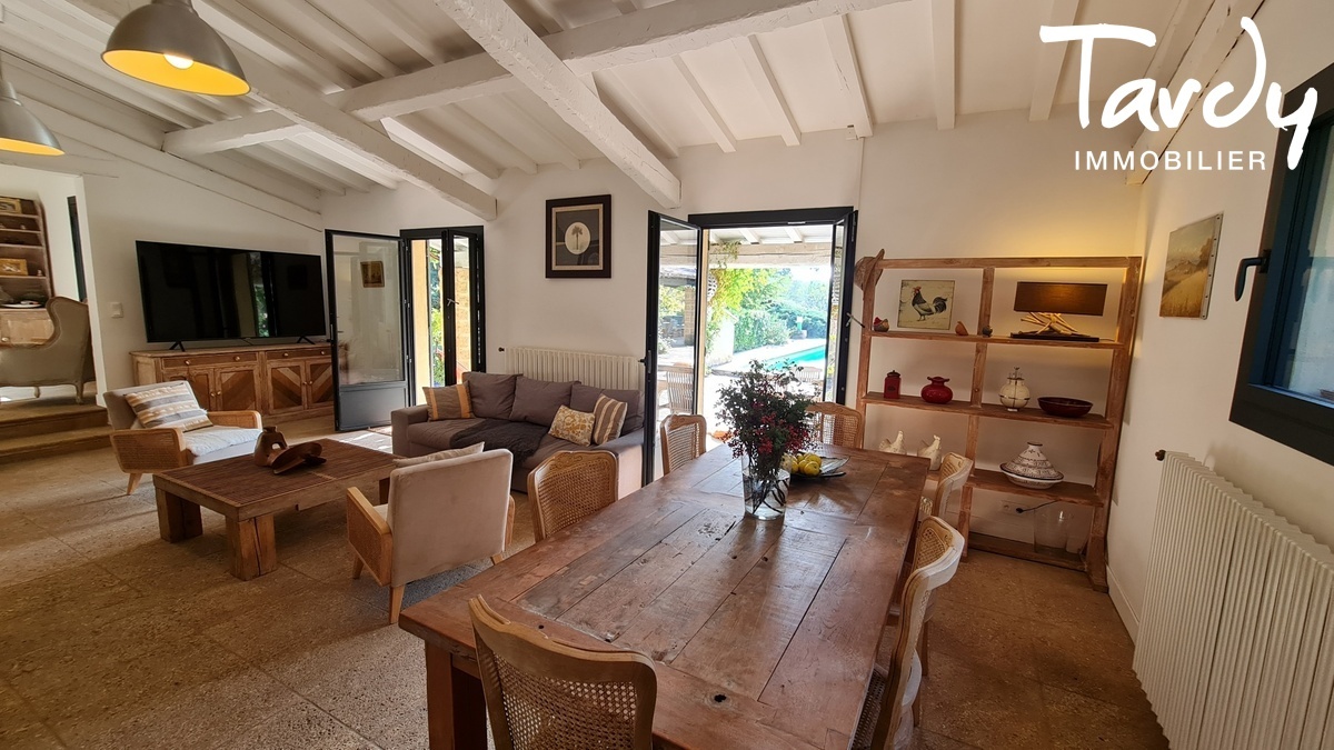 Demeure provenale vue nature - 84000 AVIGNON - Aramon