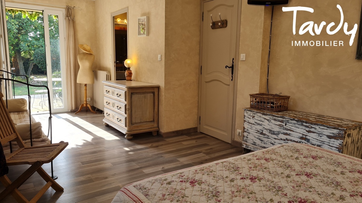 Demeure provenale vue nature - 84000 AVIGNON - Aramon
