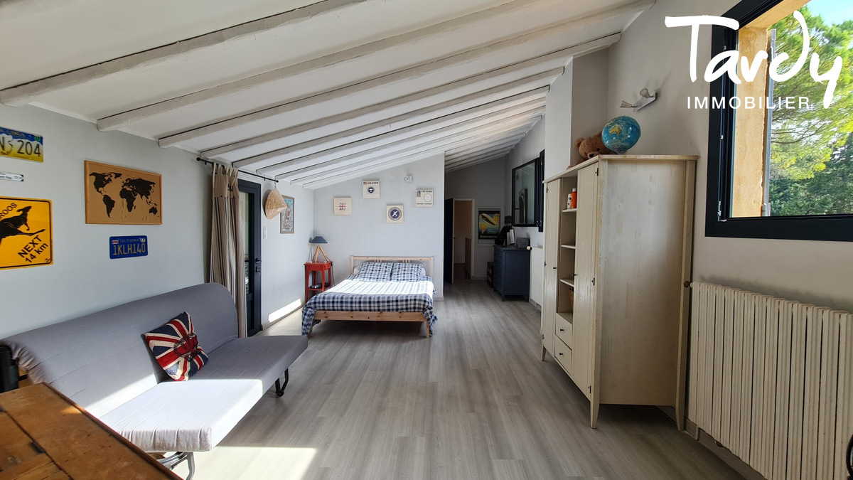 Demeure provenale vue nature - 84000 AVIGNON - Aramon