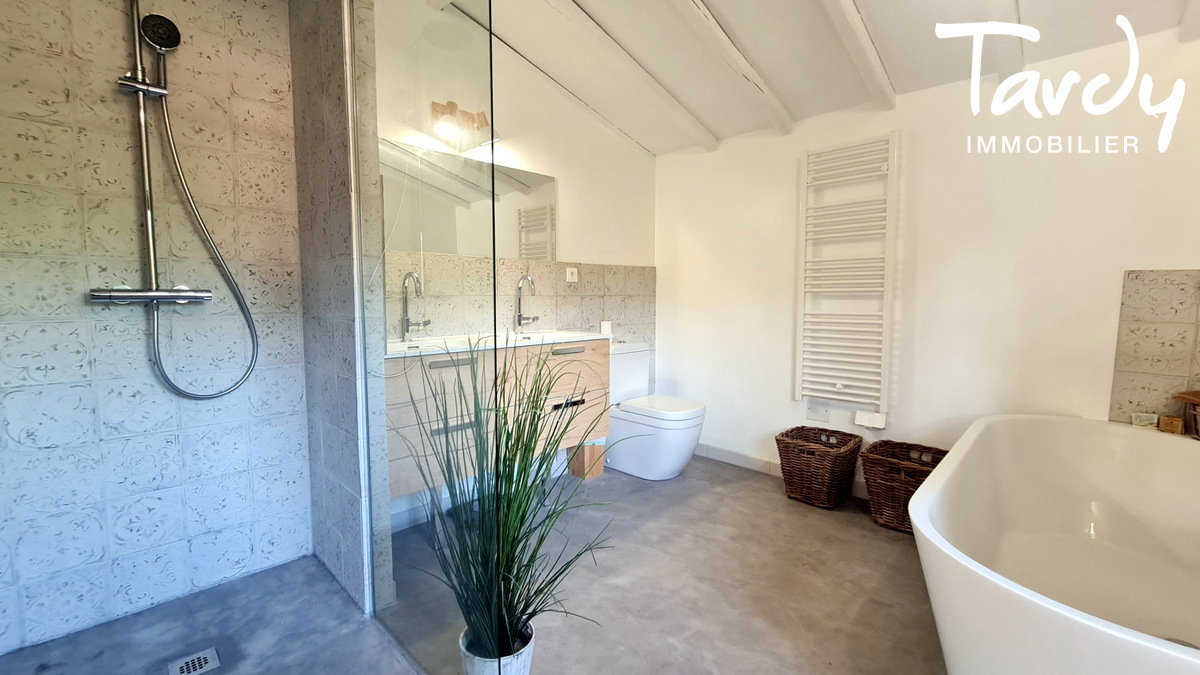 Demeure provenale vue nature - 84000 AVIGNON - Avignon