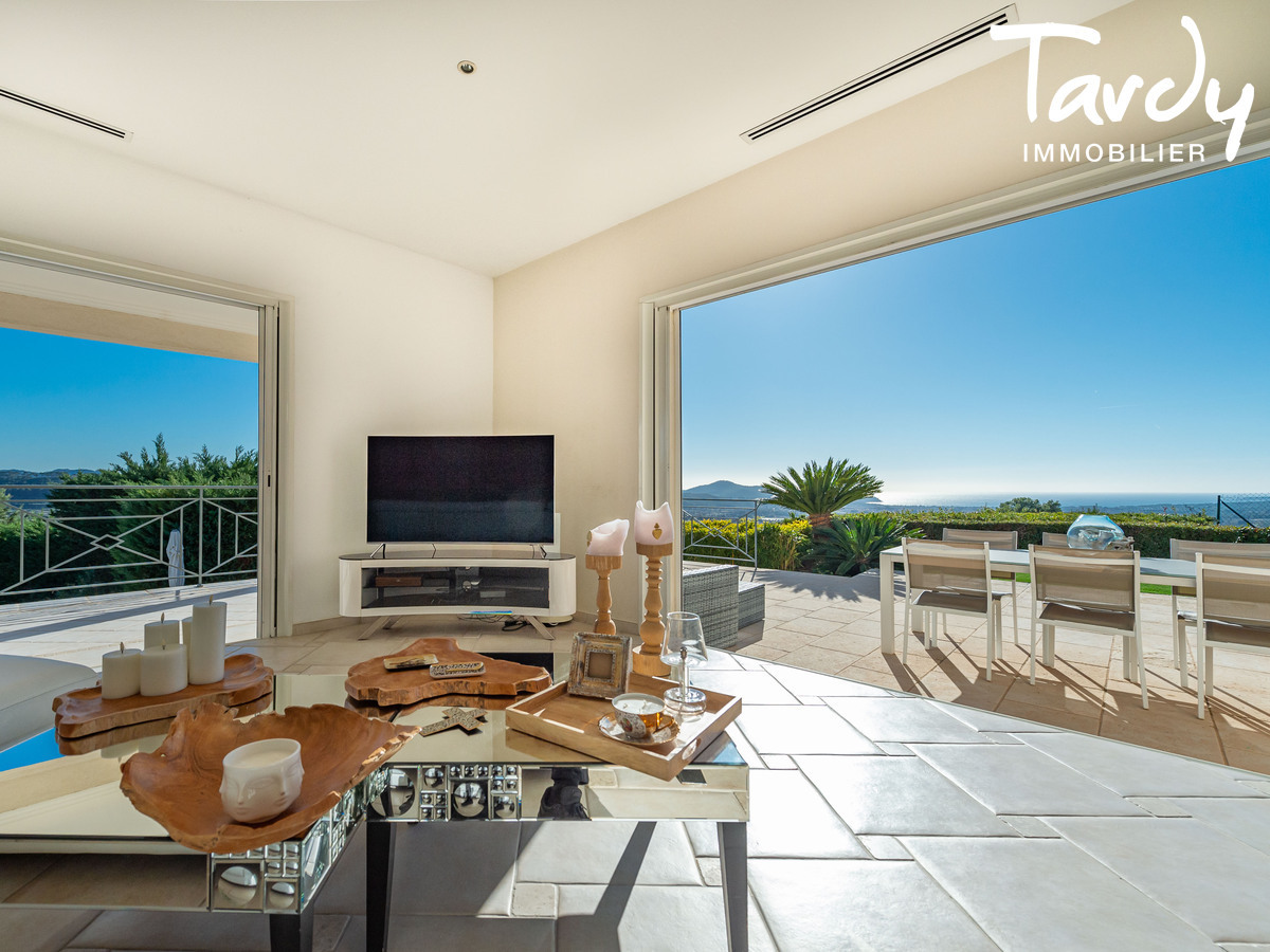 Vues panoramiques mer et collines - 83740 LA CADIERE D'AZUR - La Cadire-d'Azur - TARDY IMMOBILIER