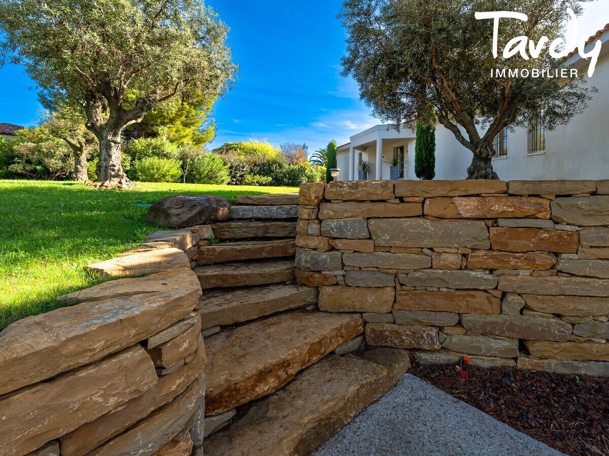 Plain-pied vue mer et collines, terrain plat - 83190 OLLIOULES - Sanary-sur-Mer