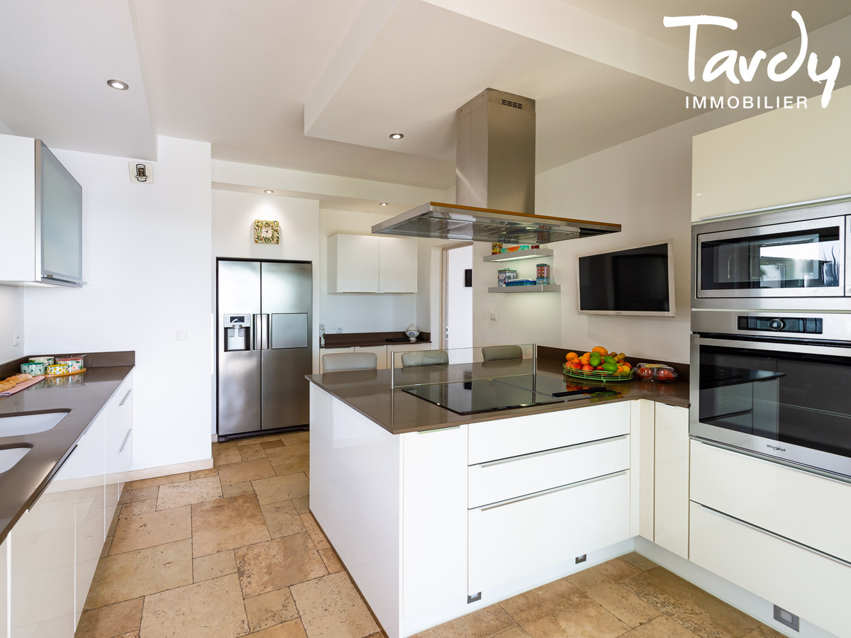 Plain-pied vue mer et collines, terrain plat - 83190 OLLIOULES - Sanary-sur-Mer