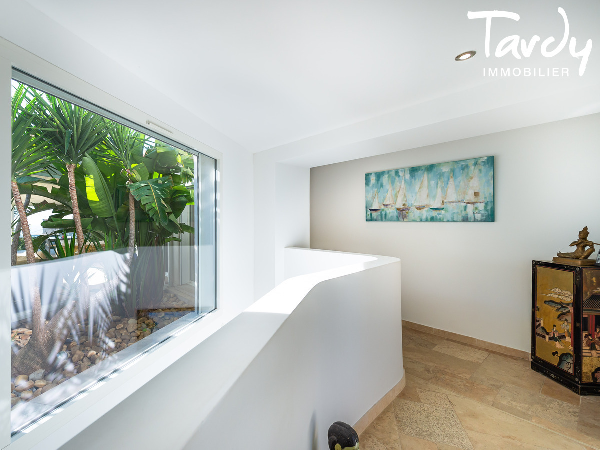 Plain-pied vue mer et collines, terrain plat - 83190 OLLIOULES - Sanary-sur-Mer