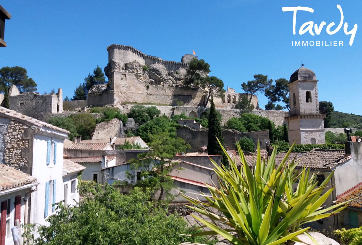 Bastide de village avec jardin et vue - 13150 BOULBON - Avignon - Mas en pierre, village de Boulon, Proche Avignon,  vue Chateau