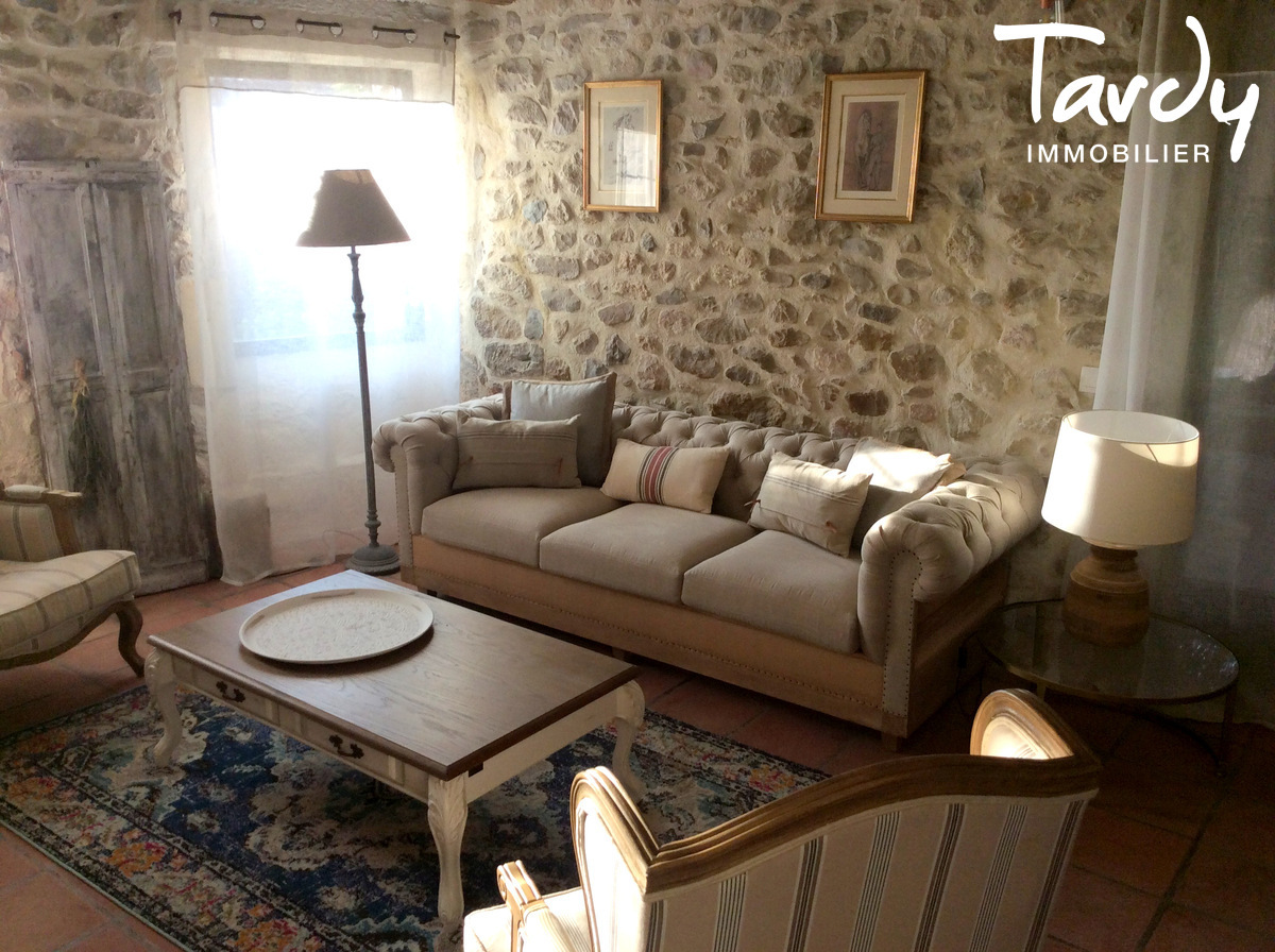 Bastide de village avec jardin et vue - 13150 BOULBON - Avignon - Mas en pierre, village de Boulon, Proche Avignon, espace dinatoire