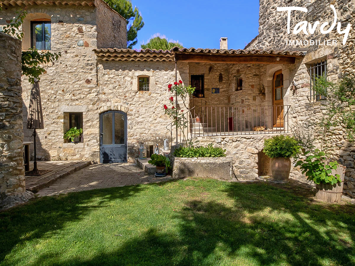 Mas en pierre - Luberon - Proche 84 - Apt