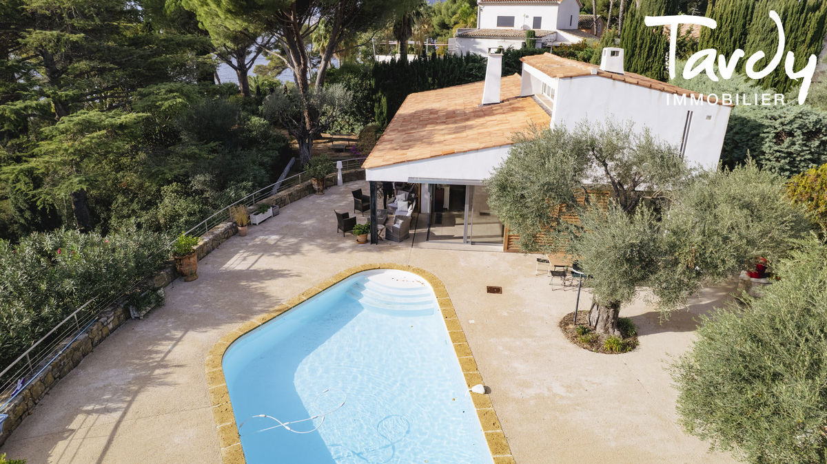 Villa d'architecte vue mer et plage  pieds - 13600 LA CIOTAT - La Ciotat - villa d'architecte avec piscine et vue mer la ciotat 13600 Tardy