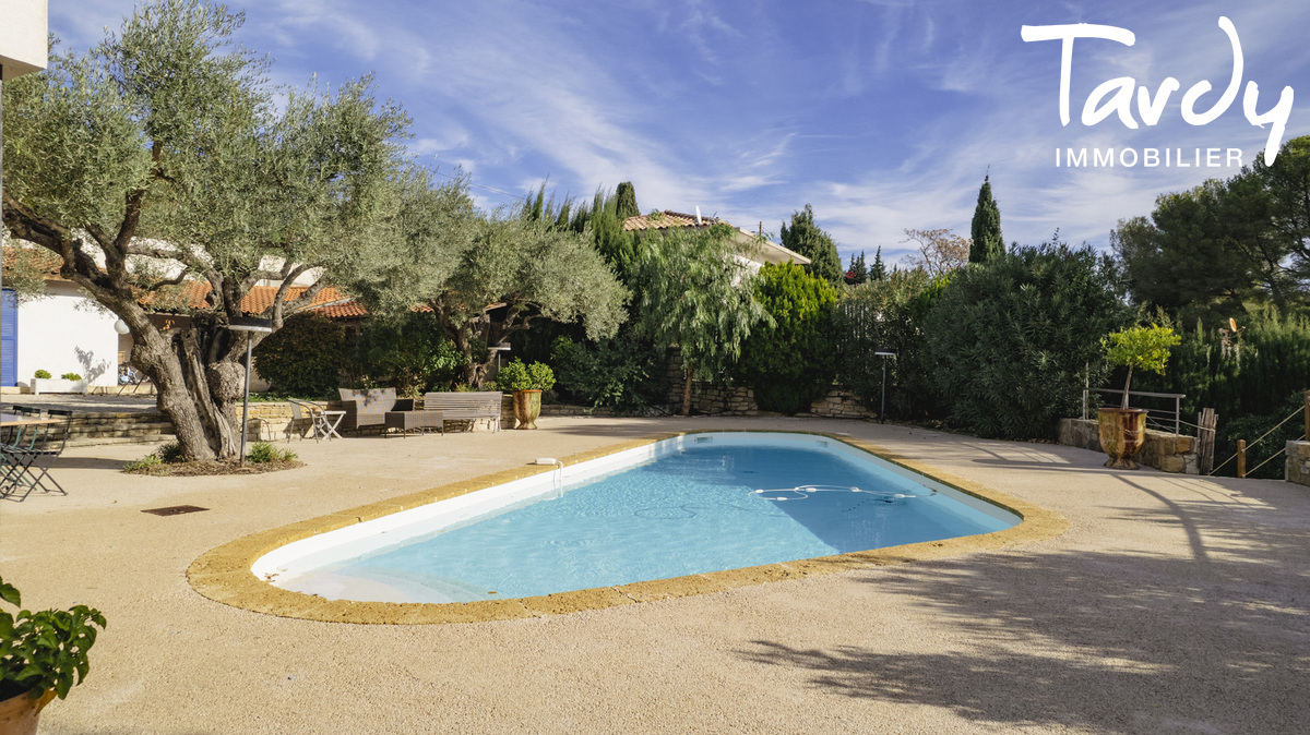 Villa d'architecte vue mer et plage  pieds - 13600 LA CIOTAT - La Ciotat - villa avec piscine bord de mer agence Tardy