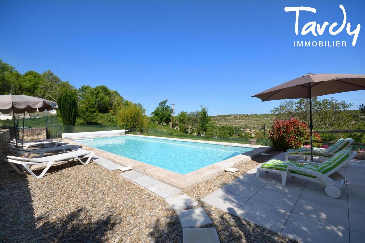 Proprit de caractre du 18me au coeur du Luberon  84480 BUOUX - Buoux