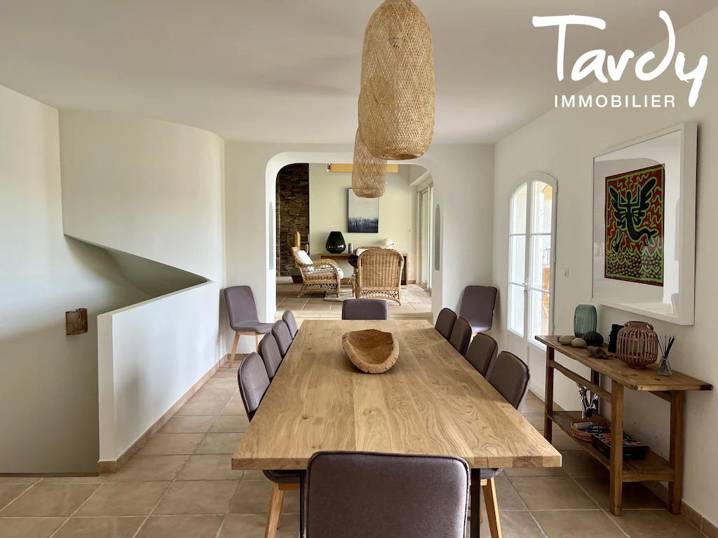 Belle bastide, vue mer et proche plage  83980 LE LAVANDOU - Le Lavandou - Bastide provenale vue mer Le Lavandou Tardy Immobilier
