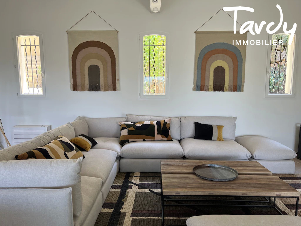 Belle bastide, vue mer et proche plage  83980 LE LAVANDOU - Le Lavandou - Bastide provenale vue mer Le Lavandou Tardy Immobilier