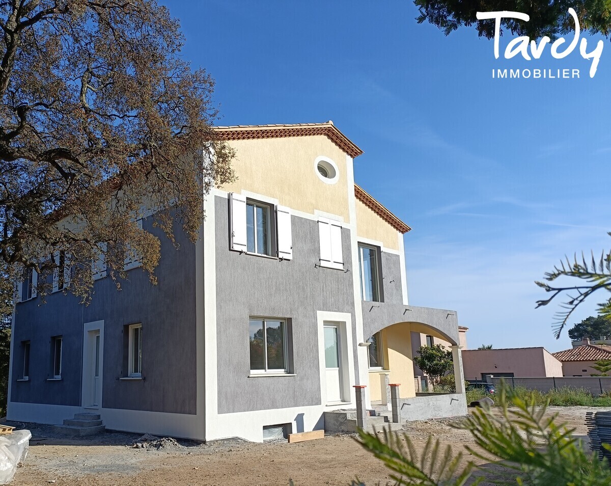 Maison de caractre proche village  83250 LA LONDE LES MAURES - La Londe-les-Maures - Villa proche commerces La Londe les Maures Var Tardy Immobilier