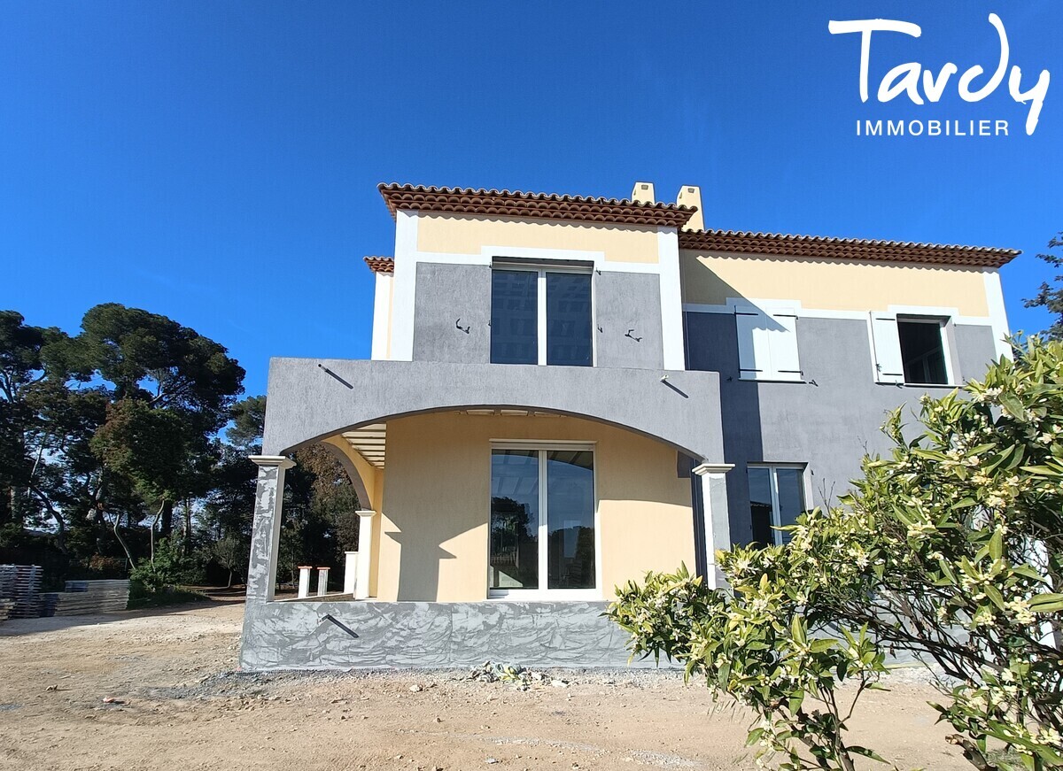 Maison de caractre proche village  83250 LA LONDE LES MAURES - La Londe-les-Maures - Maison centre ville La Londe les Maures Var Tardy Immobilier